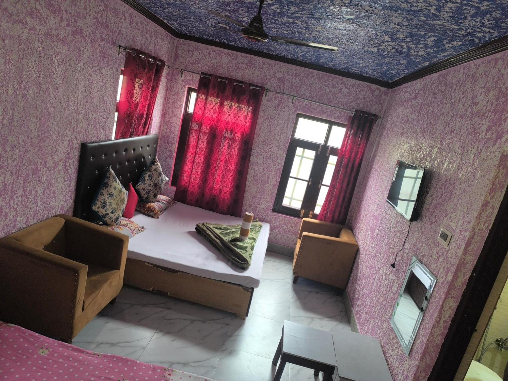 Sunlight Hotel