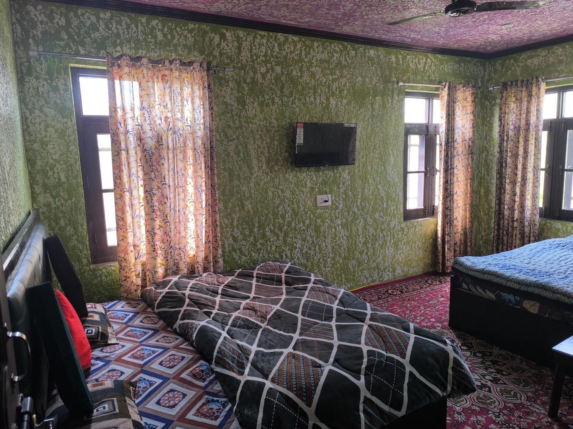 Sunlight Hotel