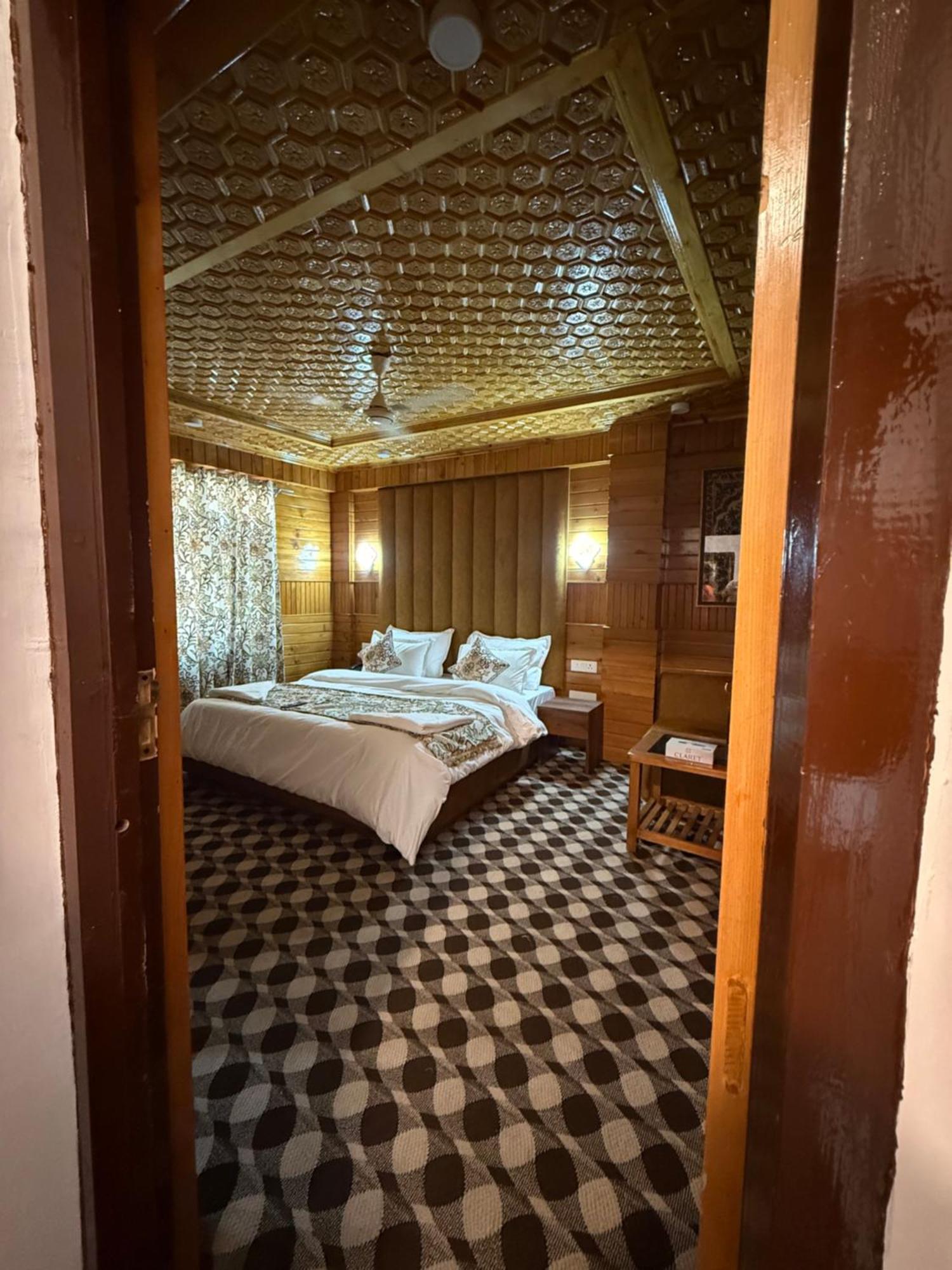 Bustan Residency Srinagar (Jammu and Kashmir)