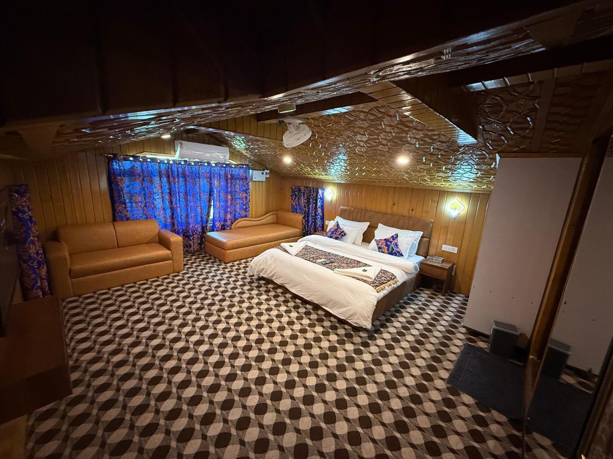 Bustan Residency Guest house