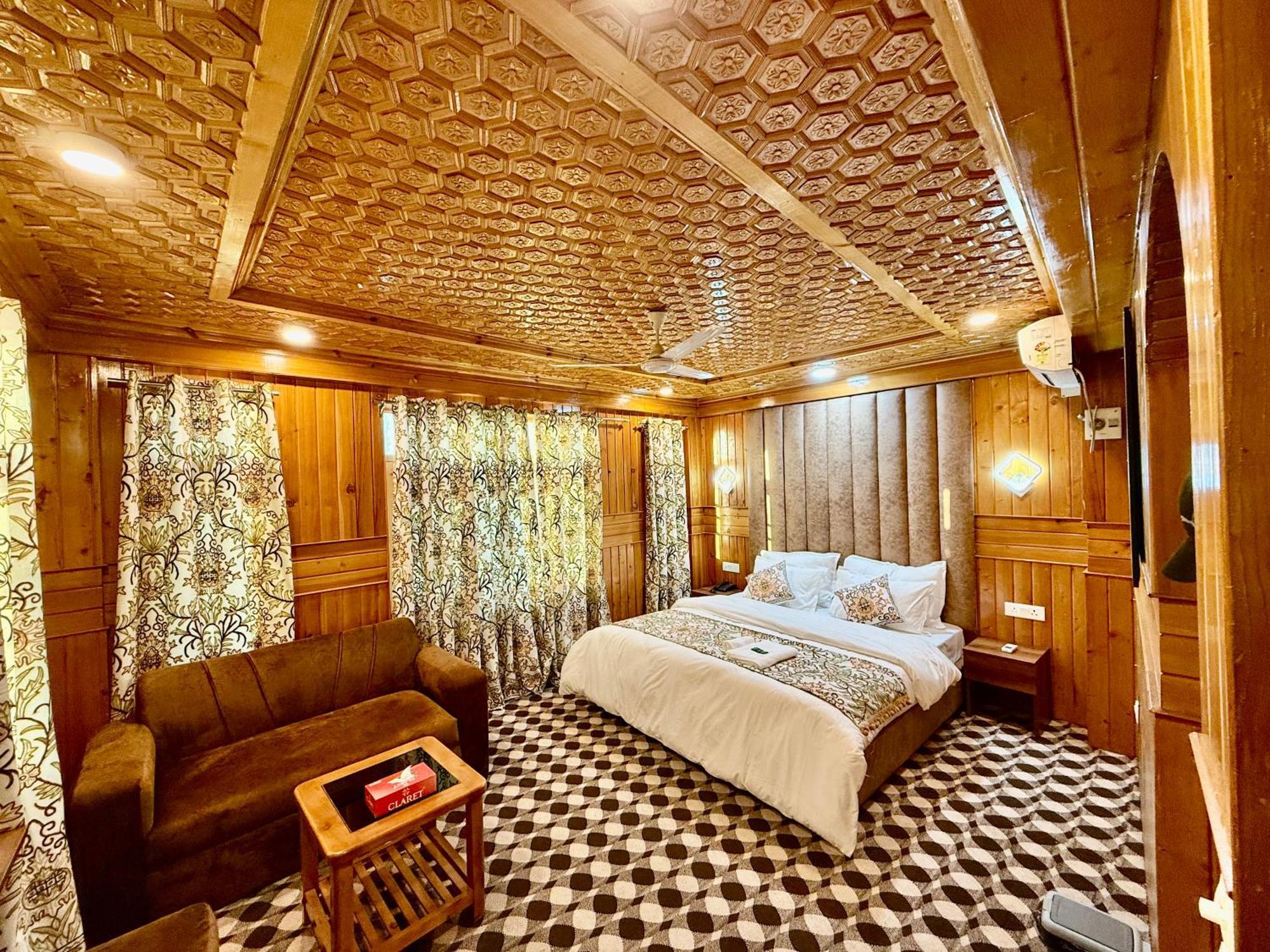 Bustan Residency Guest house *