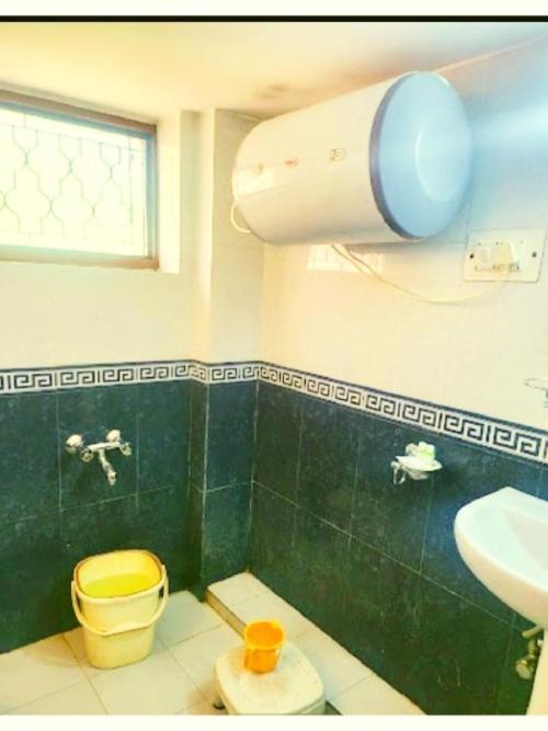 The Kashmiri Crown Hotel Srinagar (Jammu and Kashmir)