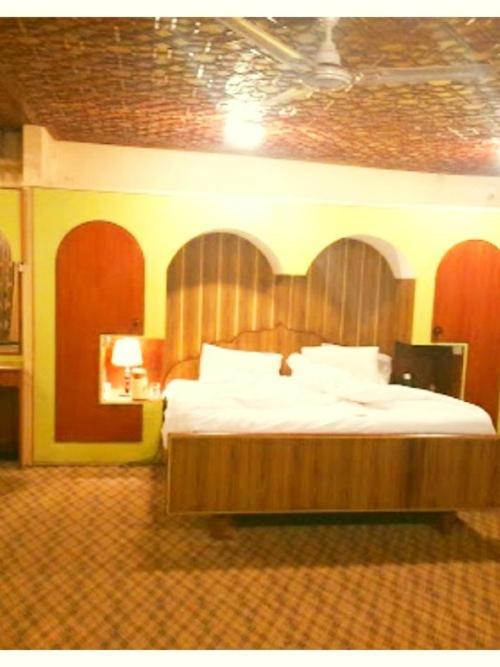 The Kashmiri Crown Hotel Srinagar (Jammu and Kashmir)
