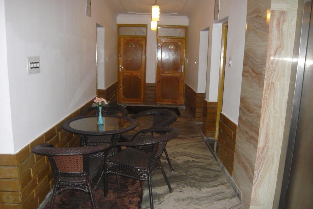 Hotel Akbar Srinagar (Jammu and Kashmir)