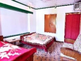 Botel Green View Group Of Houseboats 3*