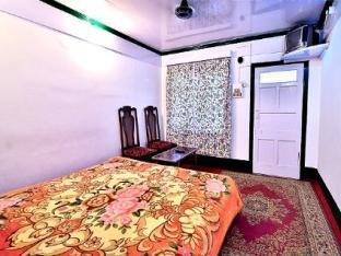 Green View Group Of Houseboats