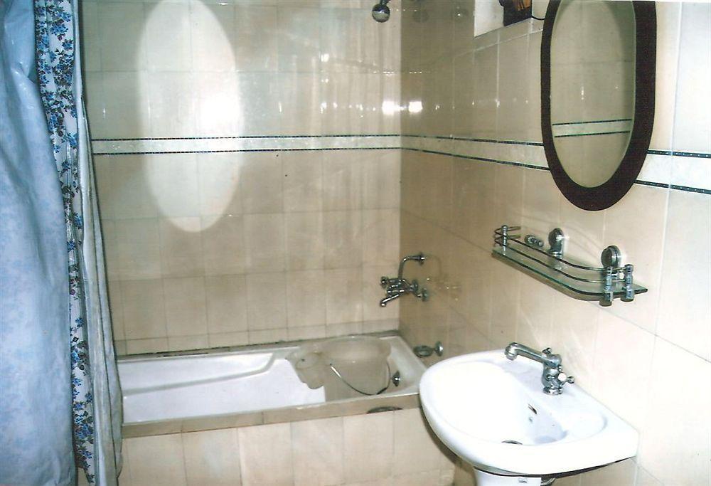 Zahgeer Continental - 3* Srinagar (Jammu and Kashmir)