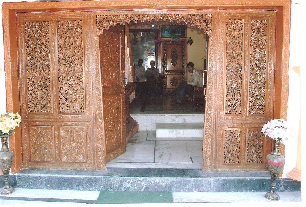 Zahgeer Continental - Hotel Srinagar (Jammu and Kashmir)