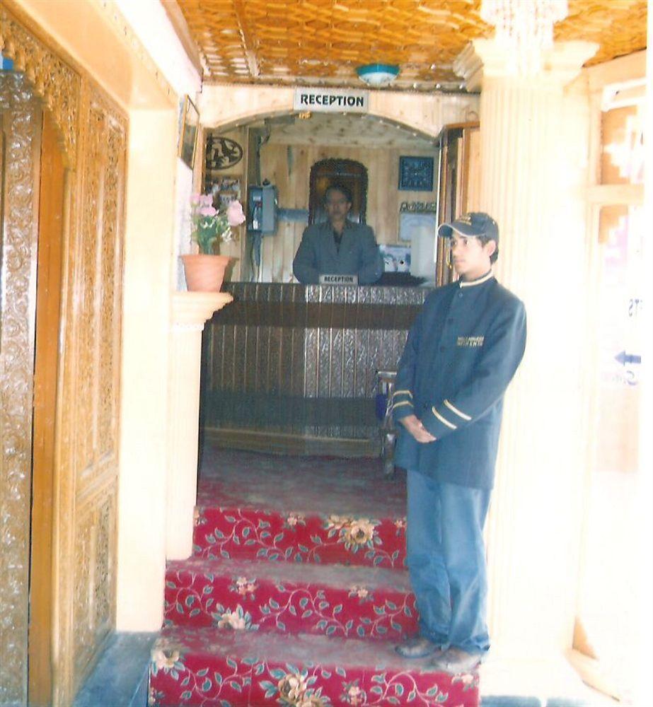 Zahgeer Continental - Hotel Srinagar (Jammu and Kashmir)
