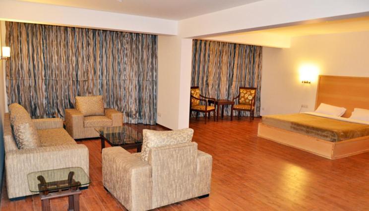 Hotel Grand Mahal Srinagar (Jammu and Kashmir)