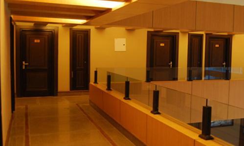 Grand Mahal Hotel