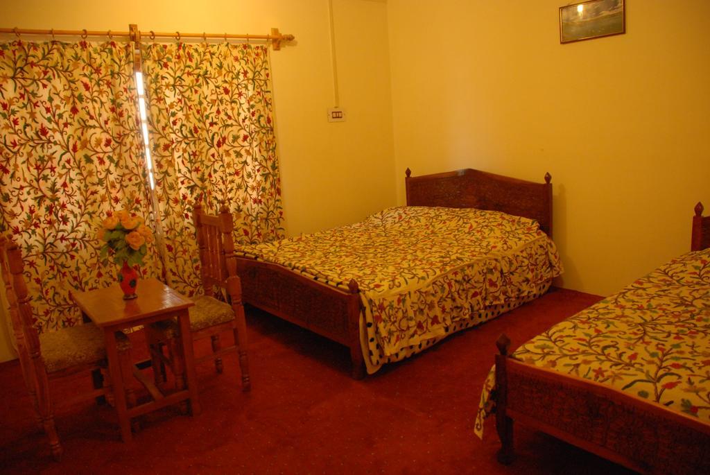 Guest house Basera Residency 3*