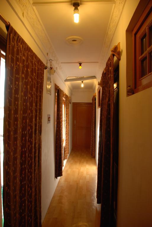 Guest house Basera Residency