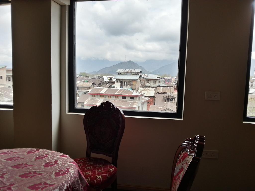 Hotel Hotel Aksa Srinagar (Jammu and Kashmir)