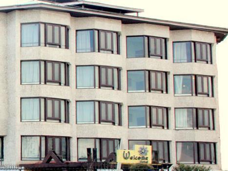 Hotel Welcome At Dal Srinagar (Jammu and Kashmir)