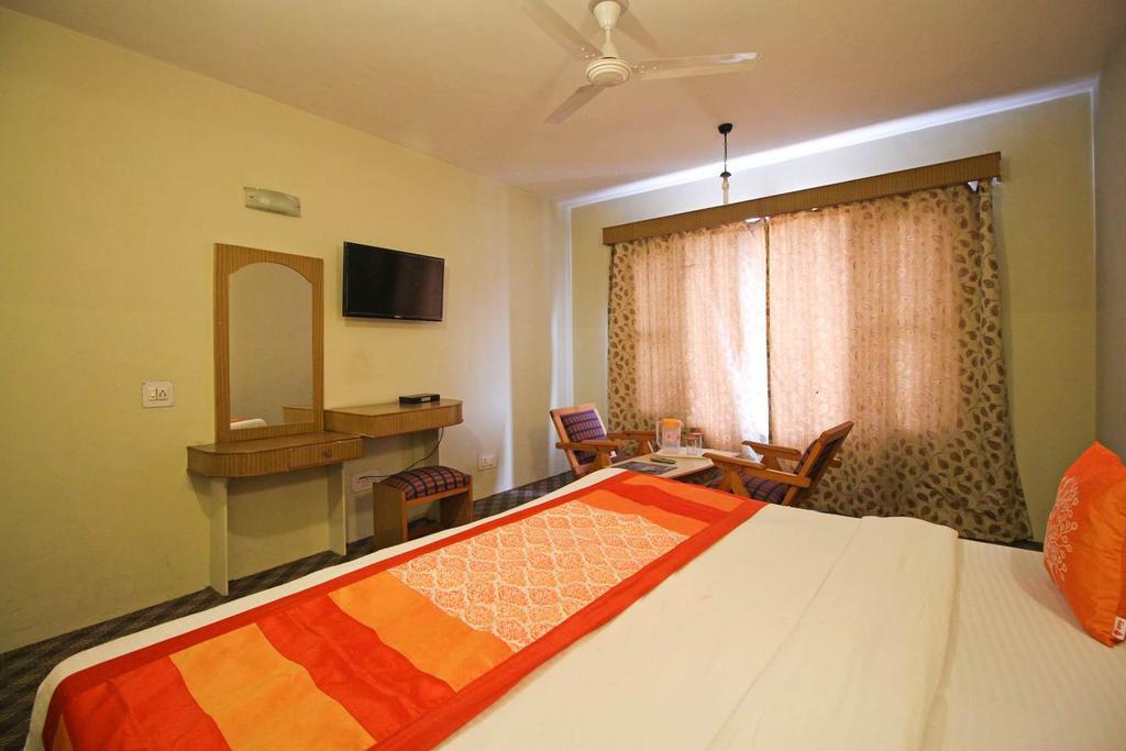 Hotel Welcome Residency Srinagar (Jammu and Kashmir)