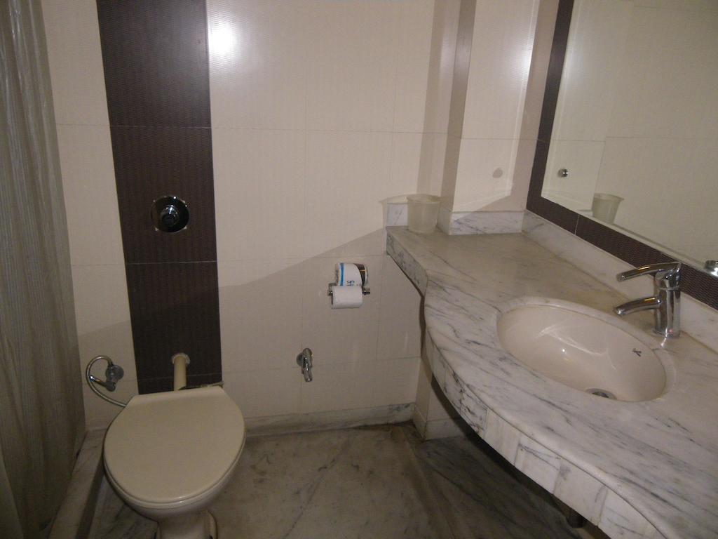 Hotel Grand City Srinagar (Jammu and Kashmir)