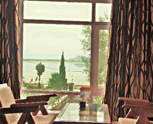 Hotel Avenue Srinagar (Jammu and Kashmir)