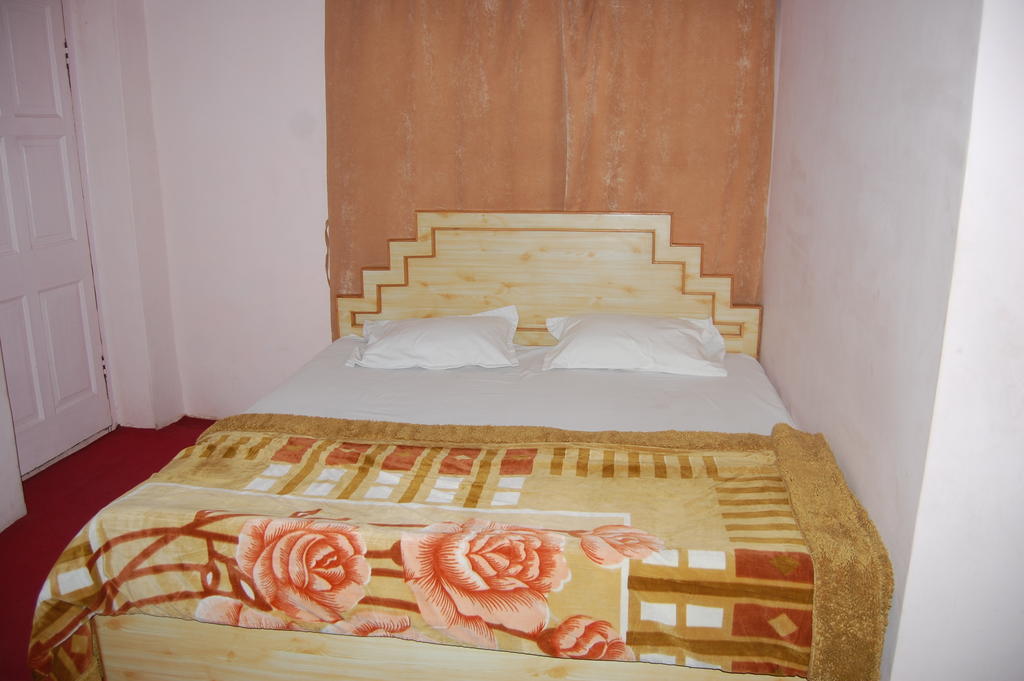 Marias Srinagar (Jammu and Kashmir)