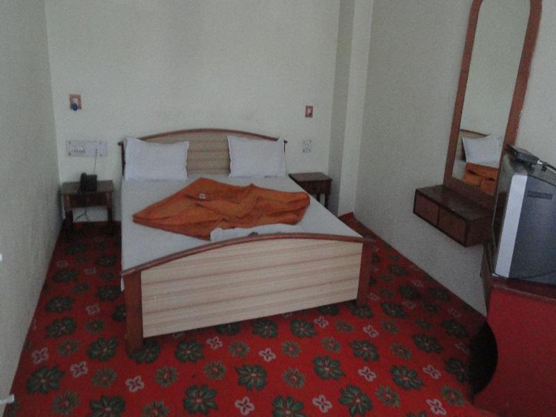 Isfhan Srinagar (Jammu and Kashmir)