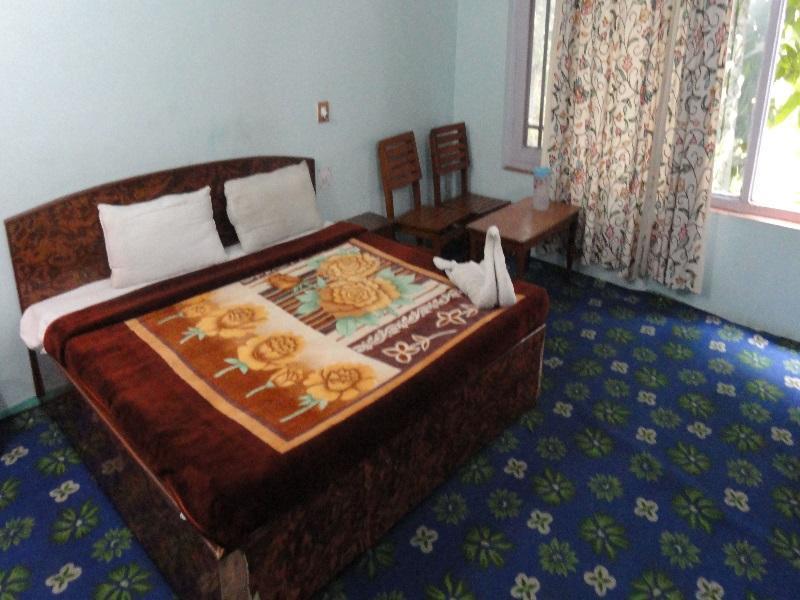 Hotel Isfhan Srinagar (Jammu and Kashmir)
