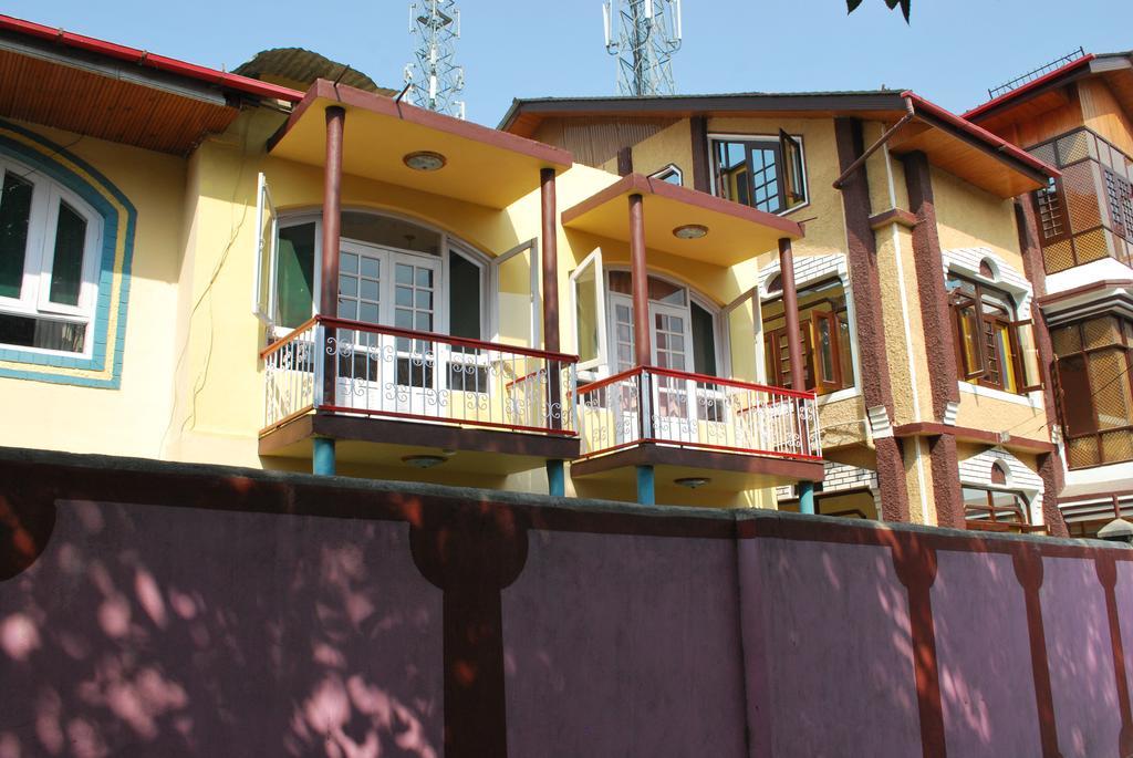 Hotel Gulistan 3*