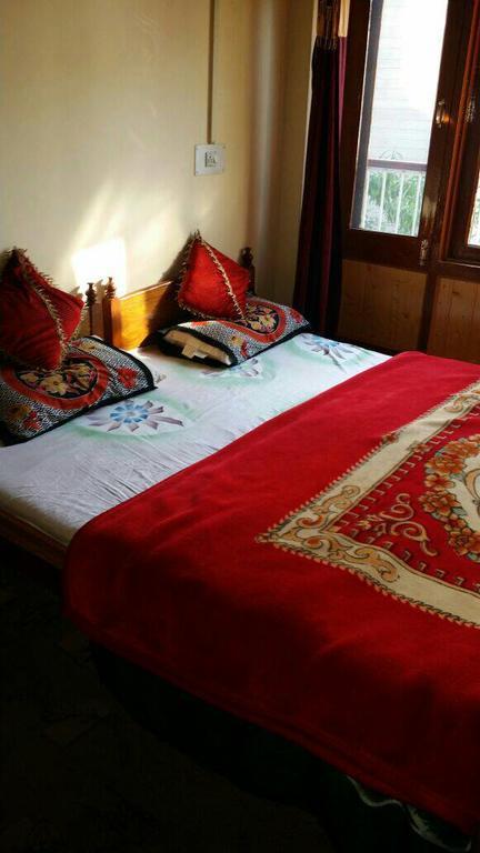 Guest house Taj