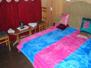 Milad 3* Srinagar (Jammu and Kashmir)
