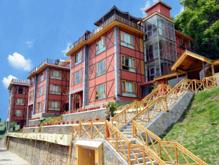 Golden Tulip Hotel Srinagar (Jammu and Kashmir)