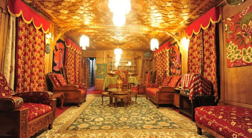 New Jacquline Heritage Houseboats