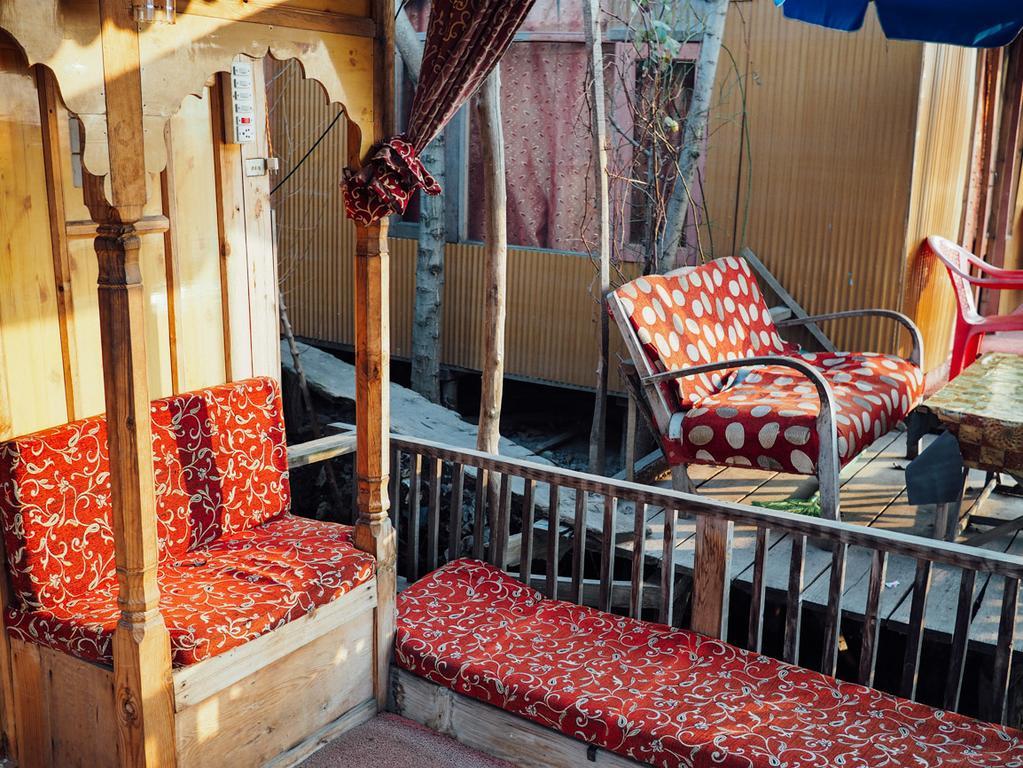 Botel Veena Palace Group Of Houseboats