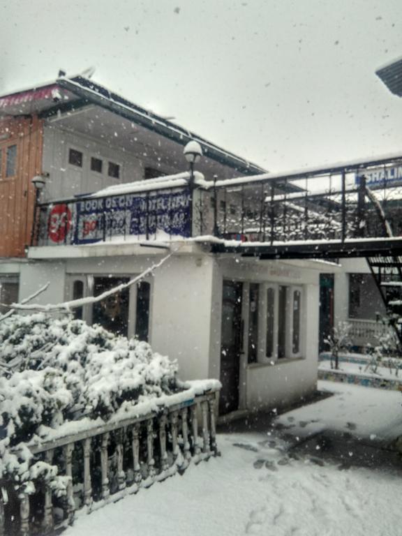 Shalimar Bed & Breakfast 2*