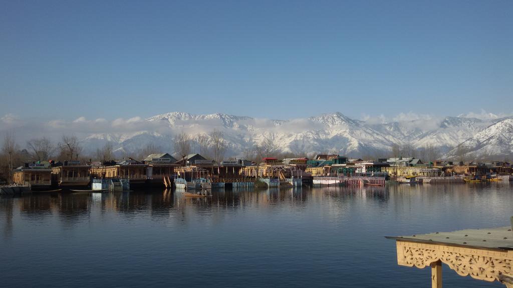 Botel New Bombay Heritage Group Of Houseboats 4*
