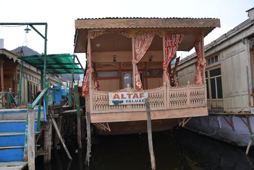 New Bombay Heritage Group Of Houseboats