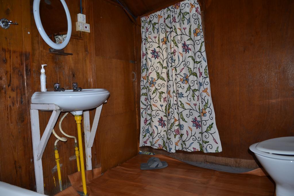 New Bombay Heritage Group Of Houseboats Srinagar (Jammu and Kashmir)