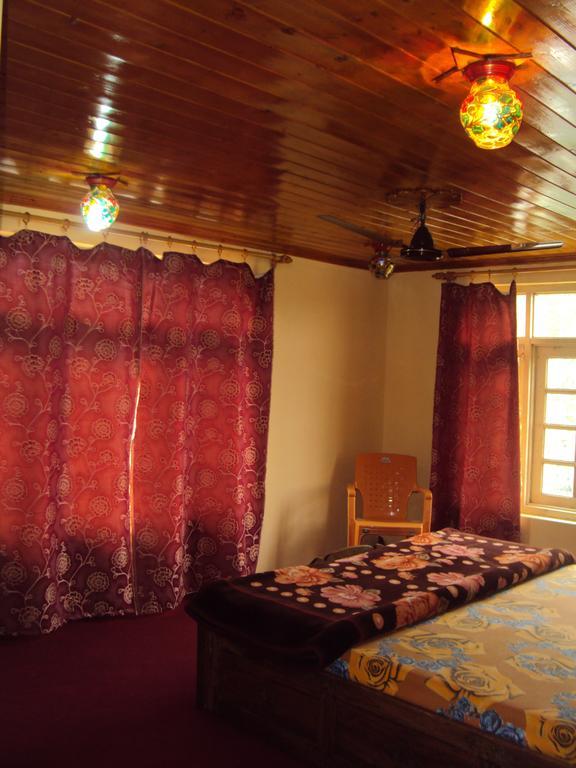 Shafeeq Guest House 3* Srinagar (Jammu and Kashmir)
