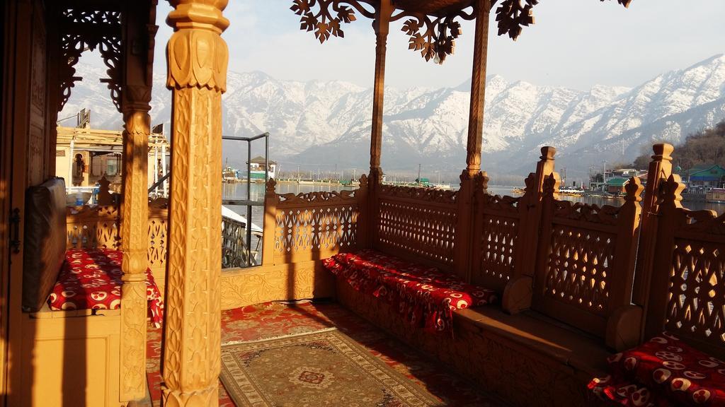 Botel Jacqueline Houseboat Srinagar (Jammu and Kashmir)