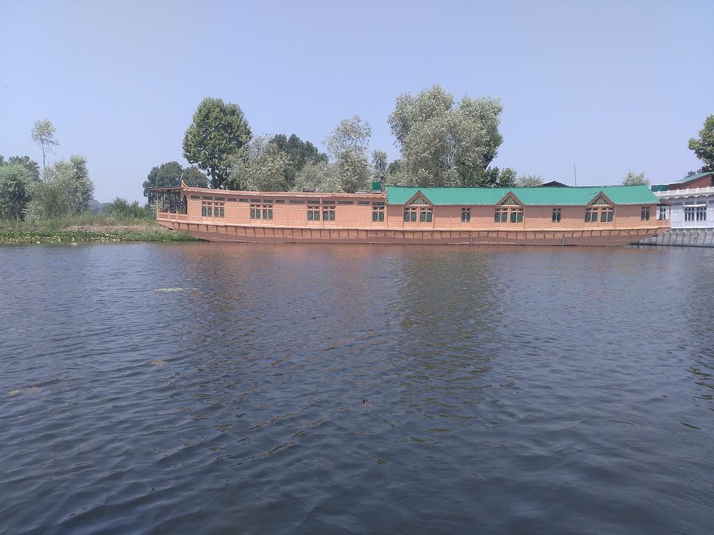 Kings Houseboats Inn