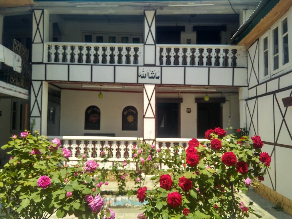 Bed & Breakfast Shalimar 2*
