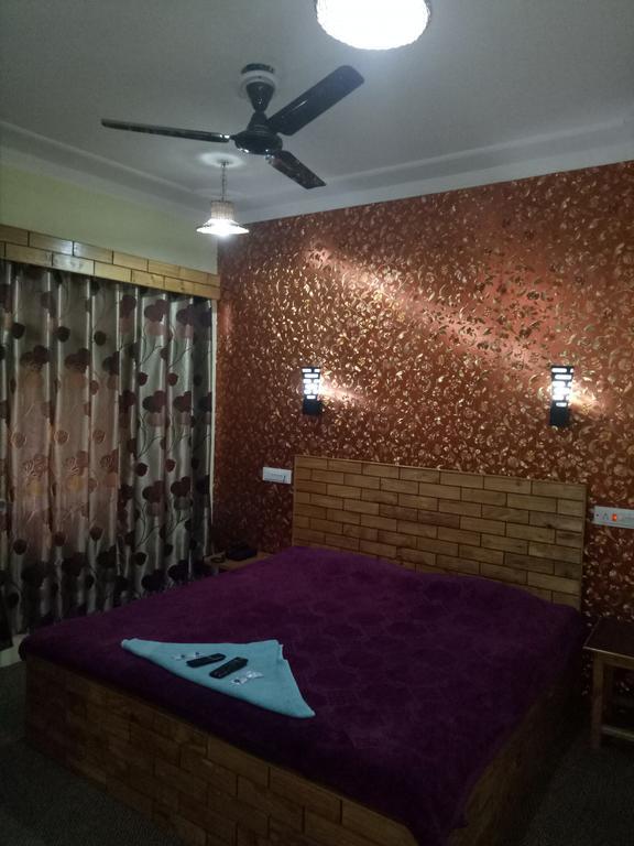 Kashmir Hotel