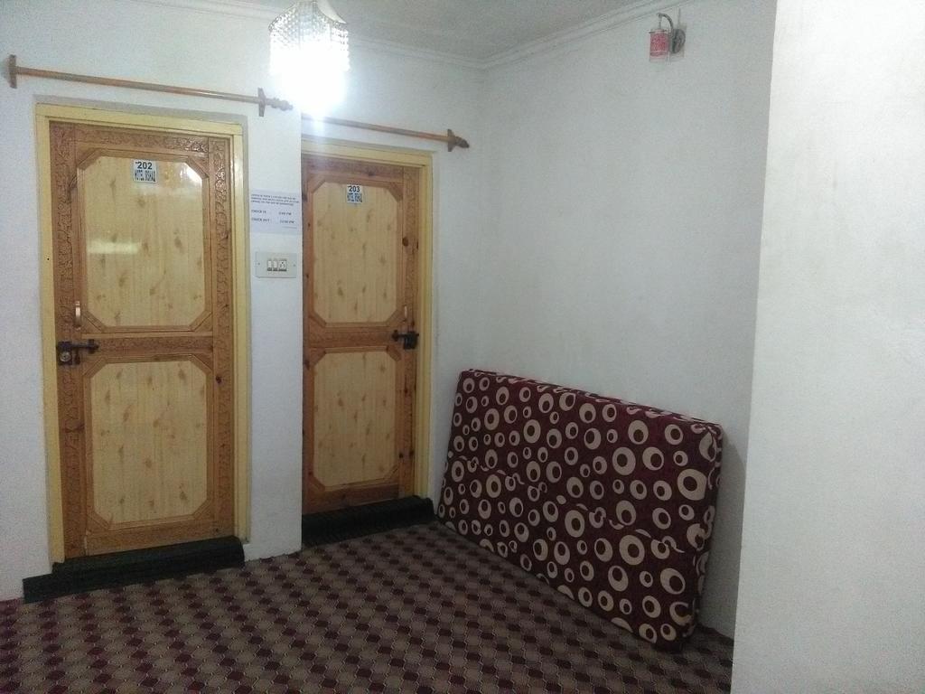 Kashmir Naaz