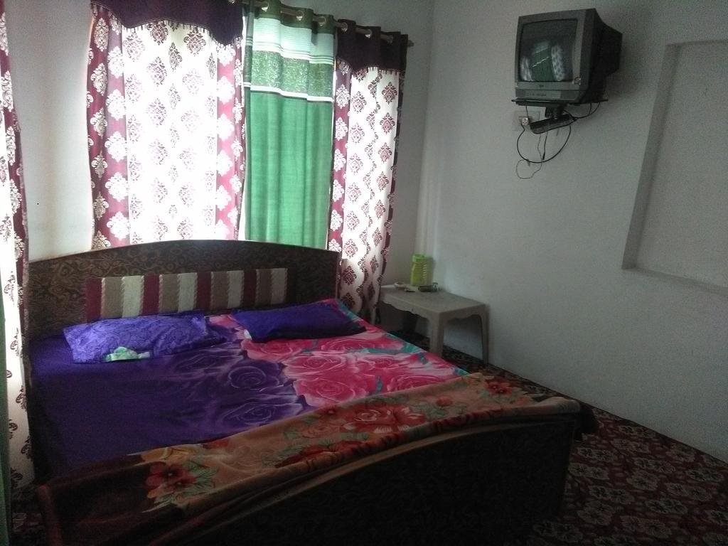 Kashmir Naaz *