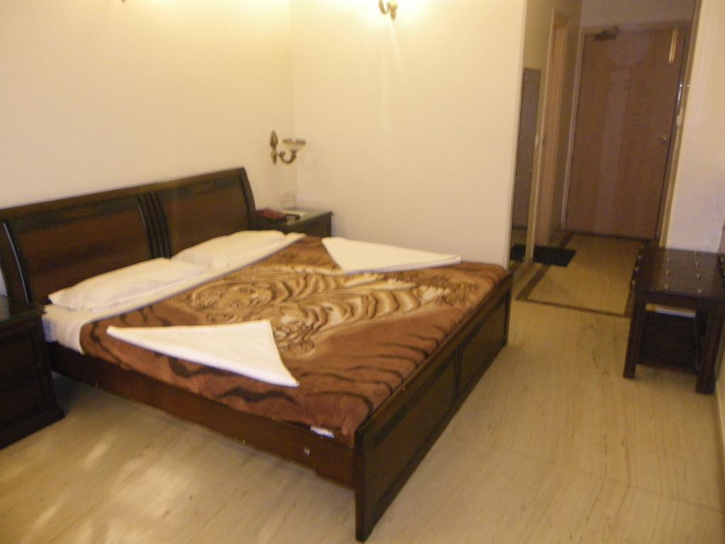 Grand City 2* Srinagar (Jammu and Kashmir)