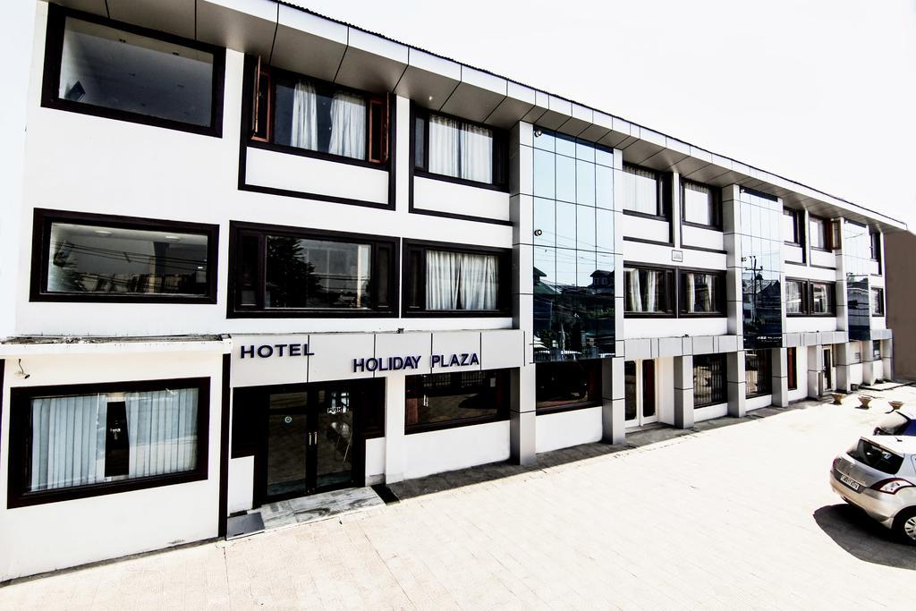 Hotel Holiday Plaza 2*