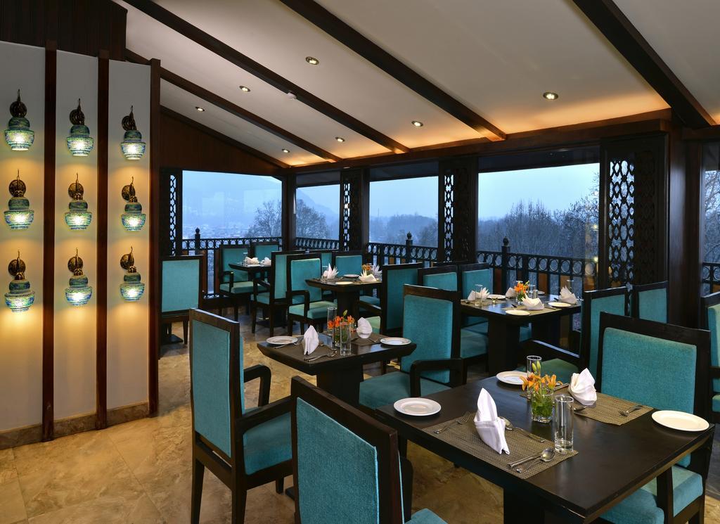 Golden Tulip Srinagar (Jammu and Kashmir)