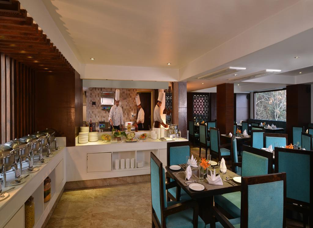 Golden Tulip Hotel Srinagar (Jammu and Kashmir)