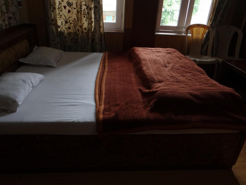 Lassa Bhat Guest house *