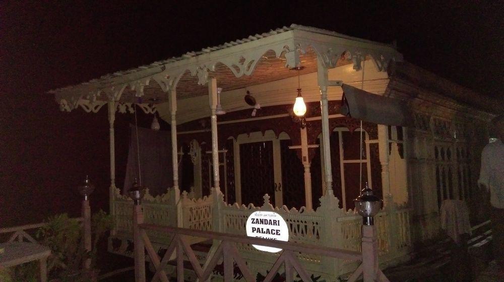 Houseboat Taj Palace Botel *