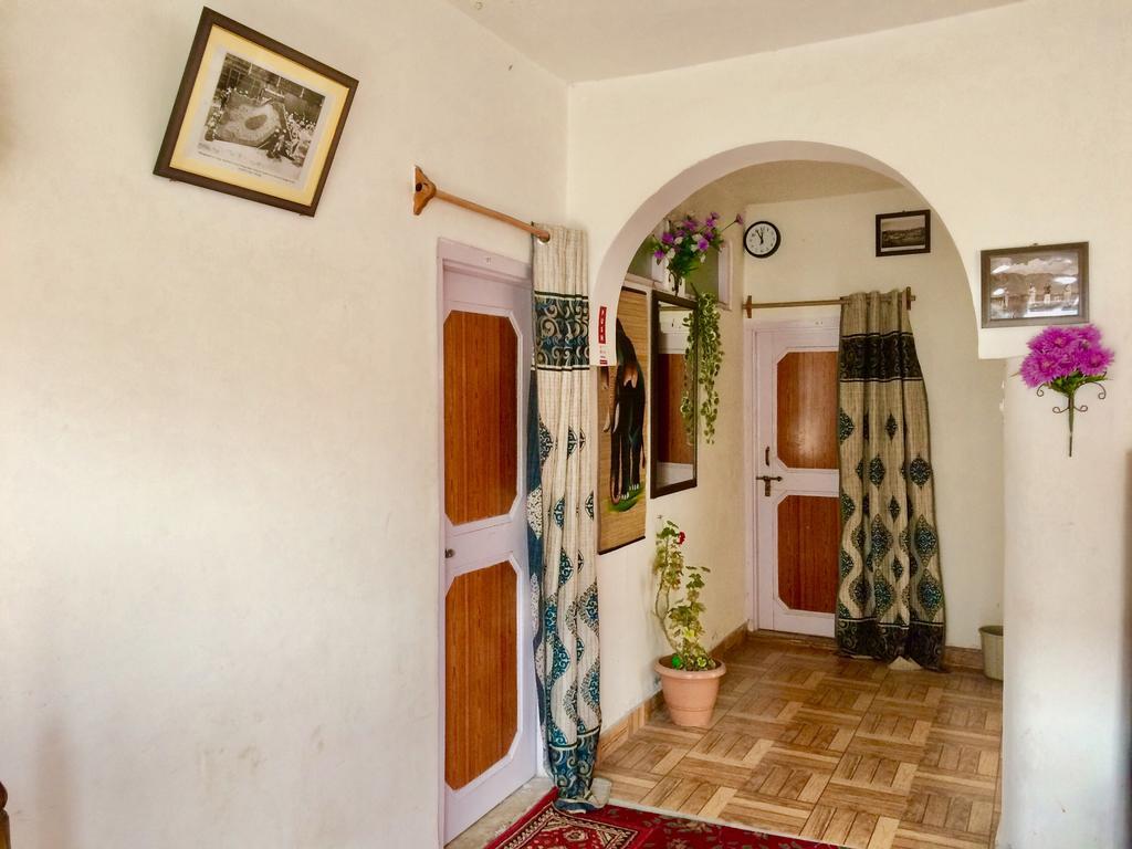 New World Guest house Srinagar (Jammu and Kashmir)