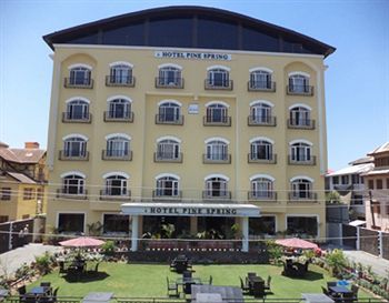 Pine Spring Wazir Bagh 3* Srinagar (Jammu and Kashmir)